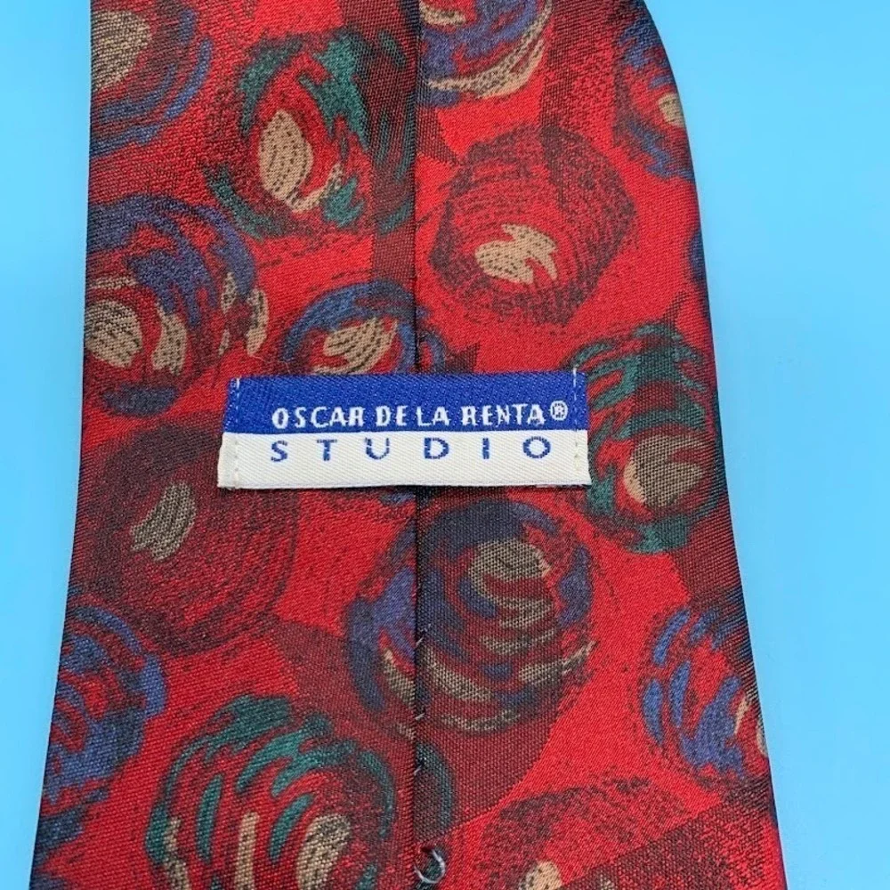 Vintage Oscar De La Renta Studio Red Abstract Print Men's Classic Neck Tie